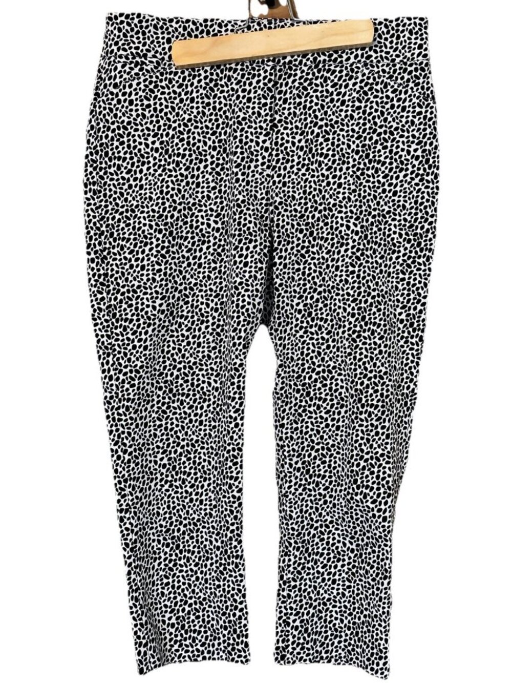 Attyre Woman’s Sz 8 P Petite Cropped Capri Pants Stretch Animal Print 21 ”L Zip